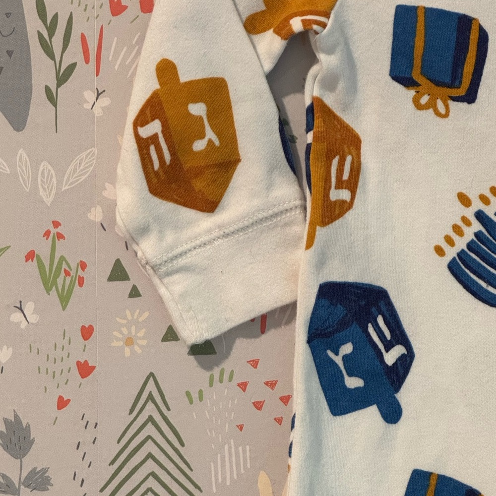 Carter’s 6-9 Month Double Zip Footie Hanukkah Pajamas - Picture 9 of 12